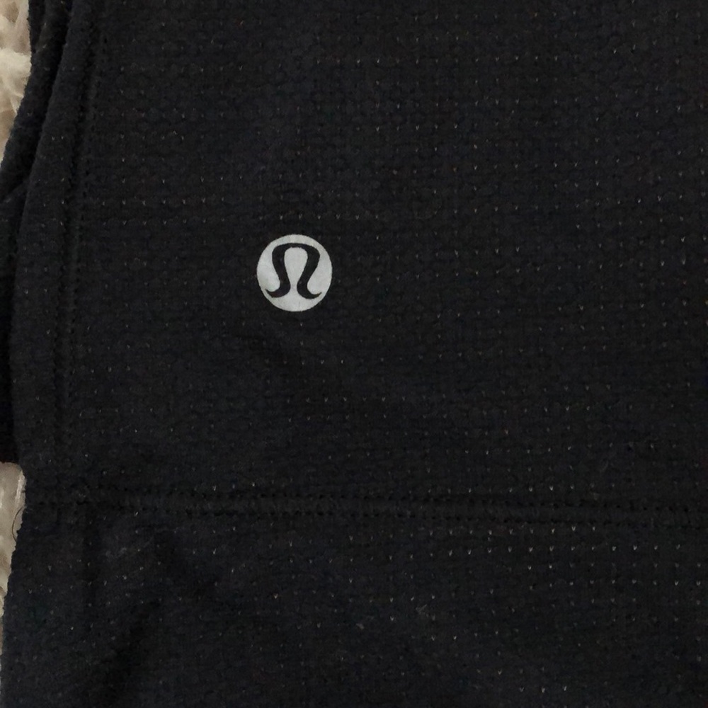 Lululemon tank - Picture 3 of 4
